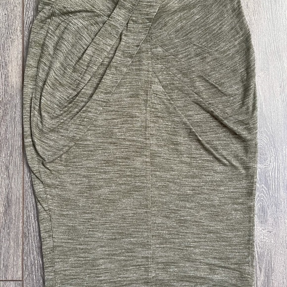 Lululemon Athletic Skirt - Picture 3 of 3